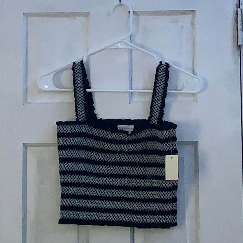 Black trendy medium half tang top Aeropostale